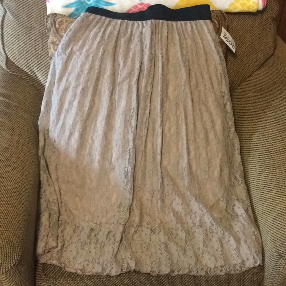 Lace skirt